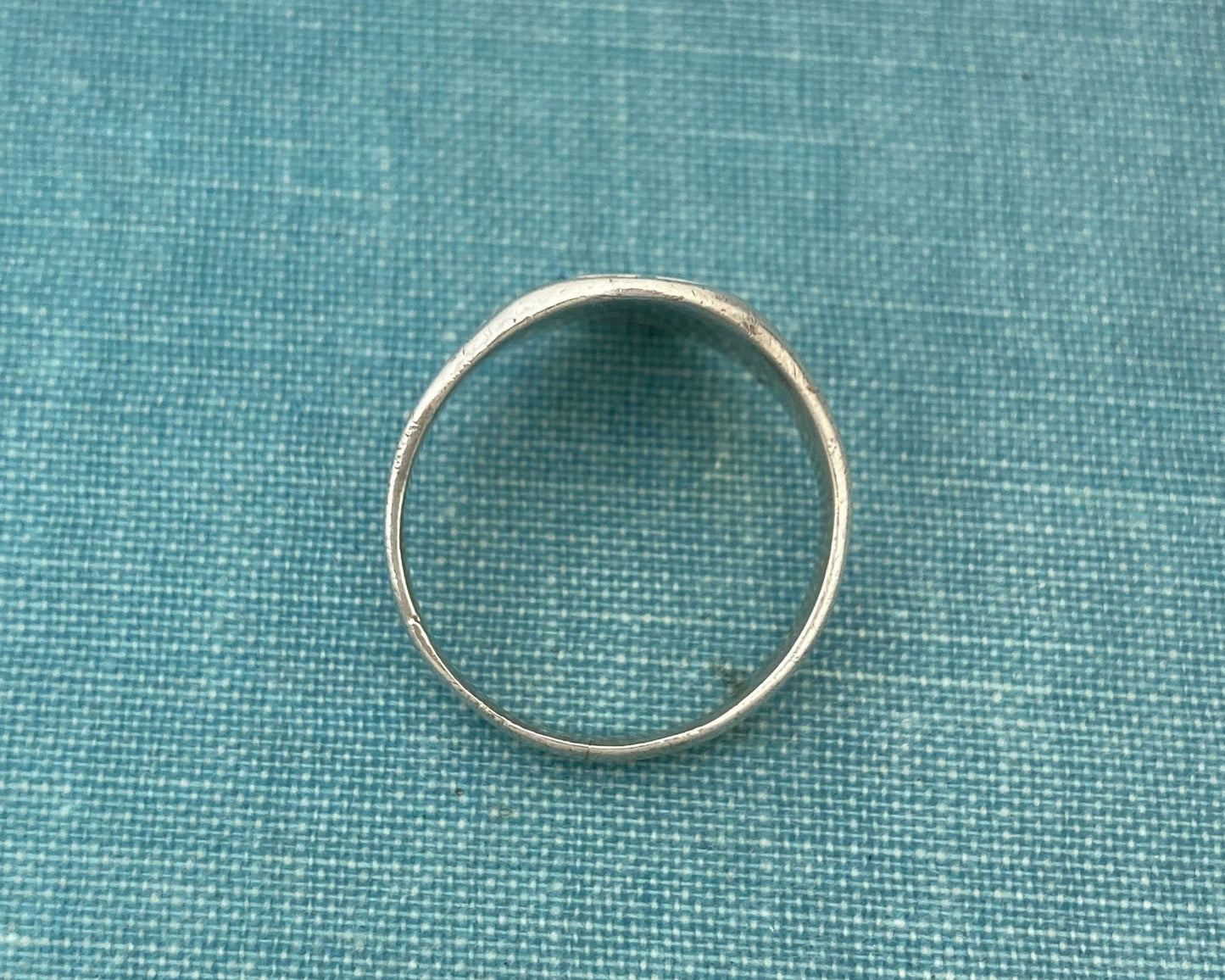 Fleur de lis Signet Ring