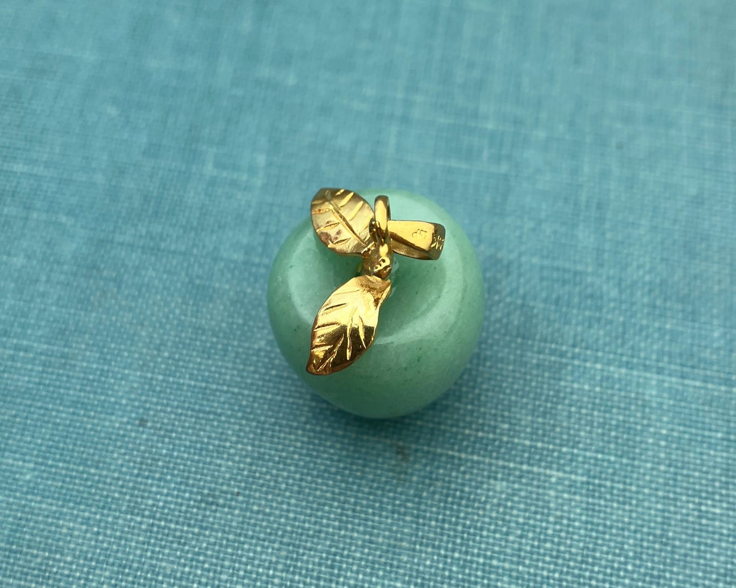 Apple Pendant