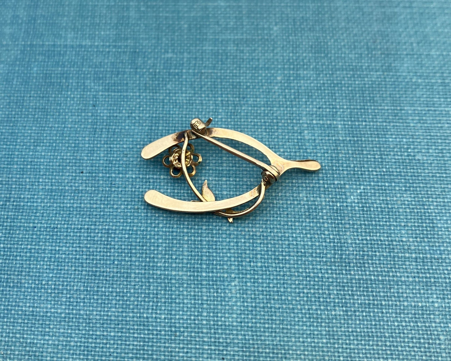 Wishbone Brooch