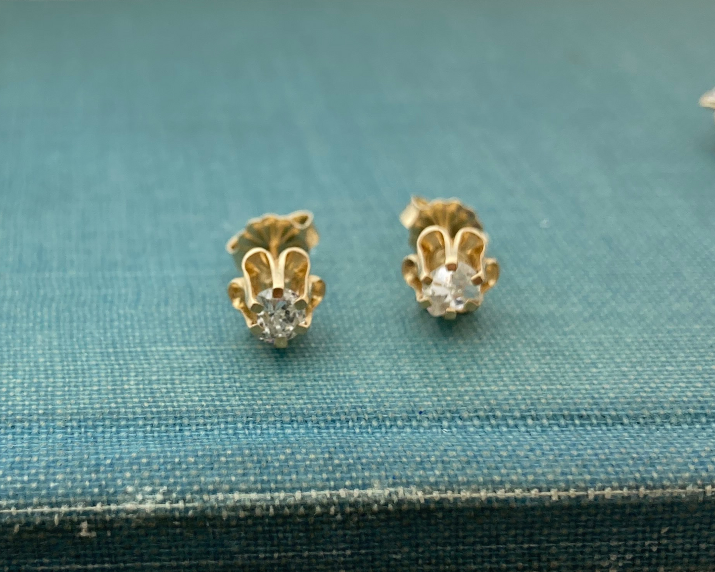 Buttercup hot sale diamond earrings