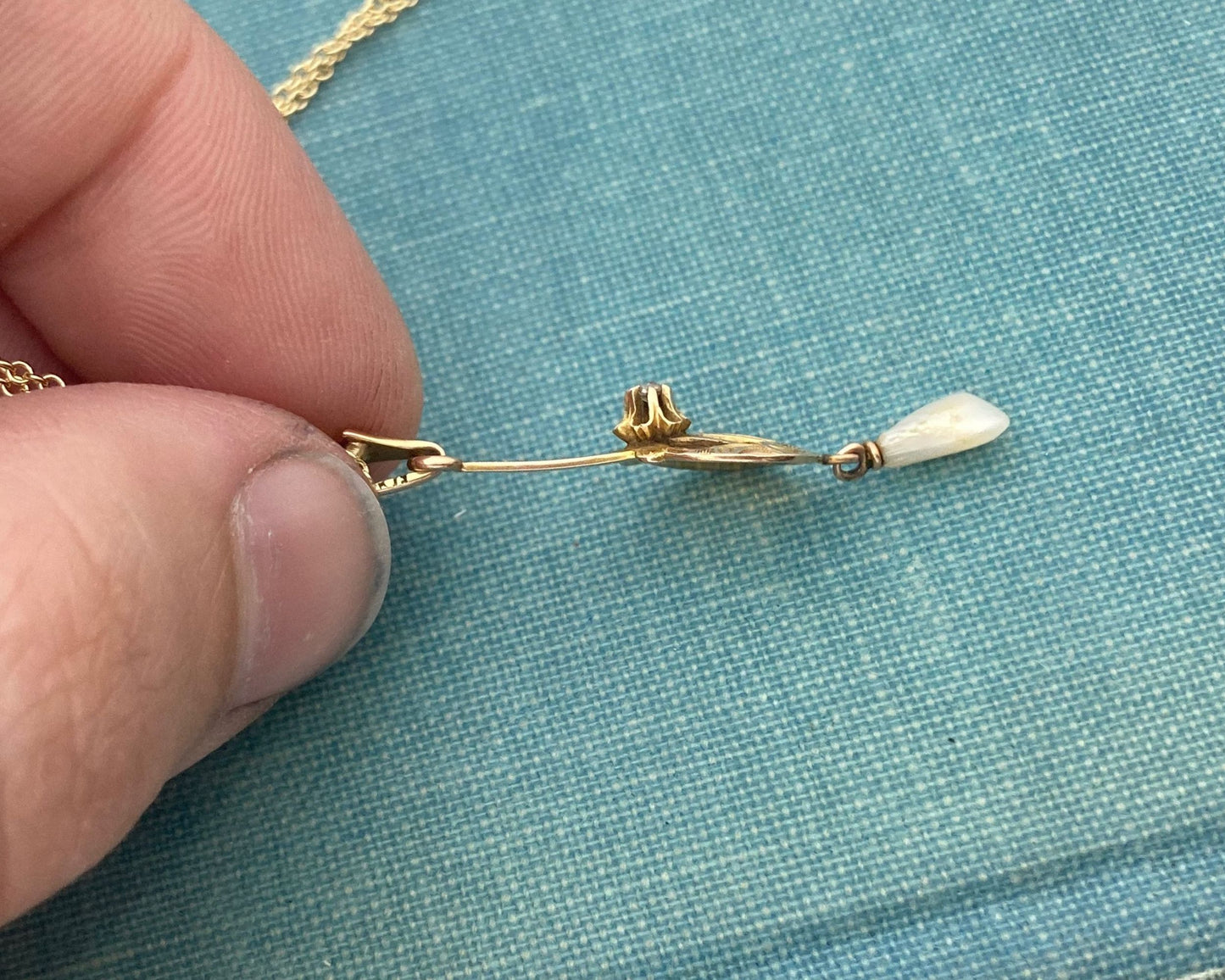 Lavaliere Pendant