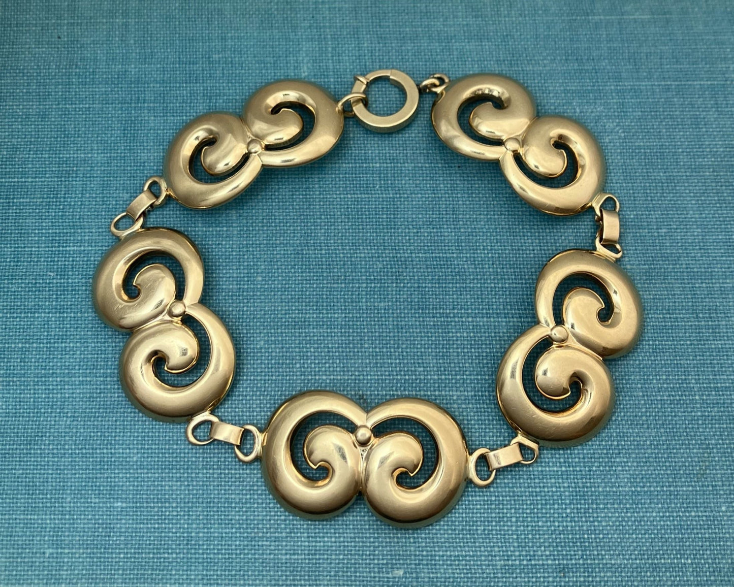 Swirl Link Bracelet